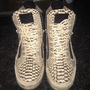 Giuseppe Zanotti gators